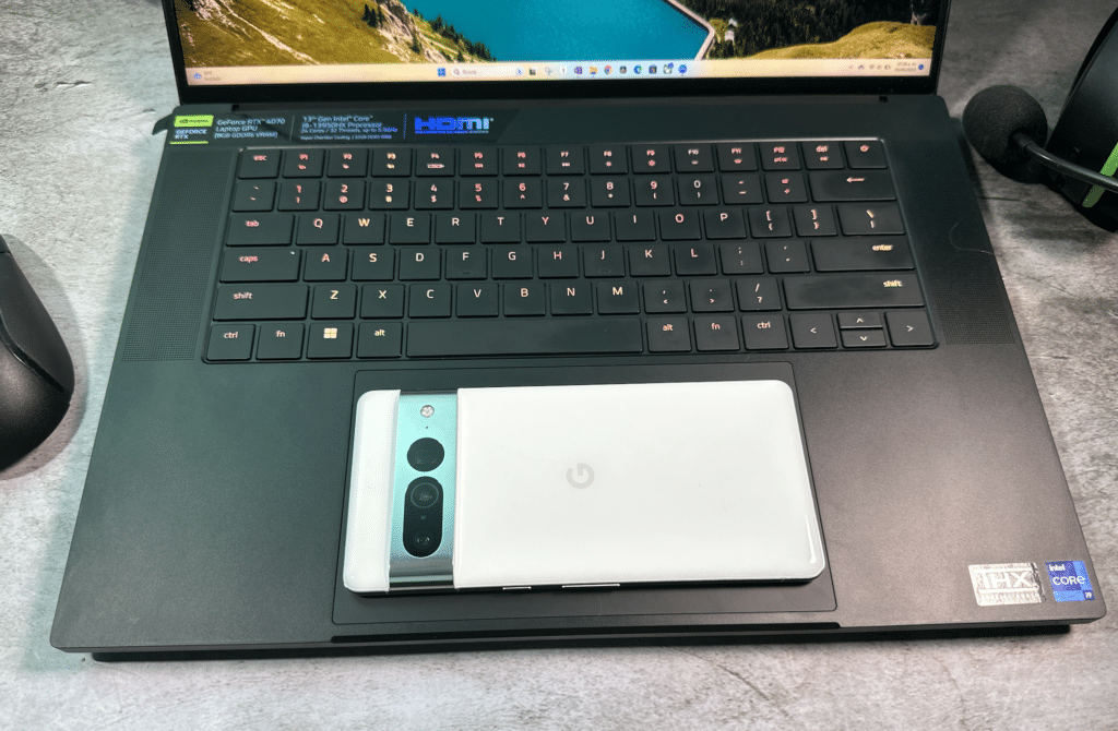 Razer Blade 16 2023 Trackpad