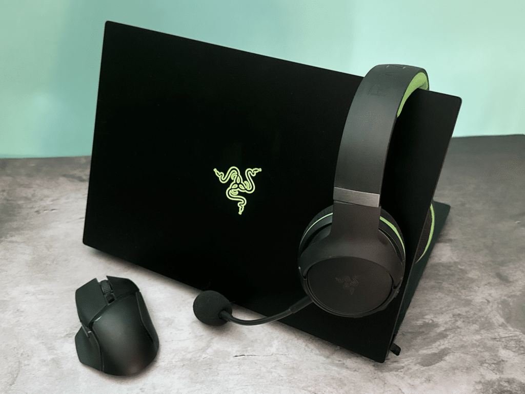 almacenamiento Razer Blade 16