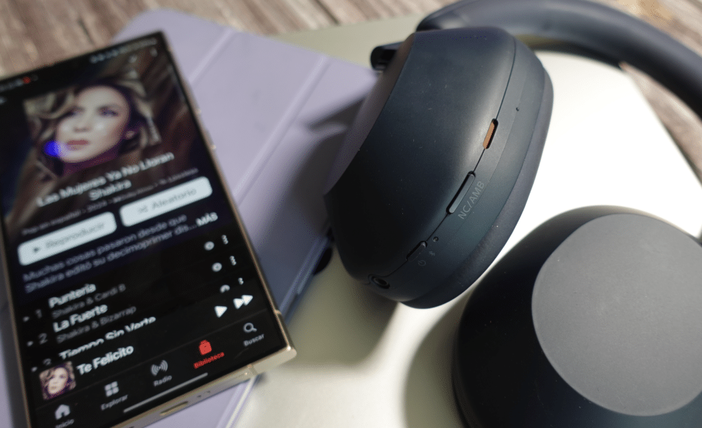 Sony WH-1000XM5