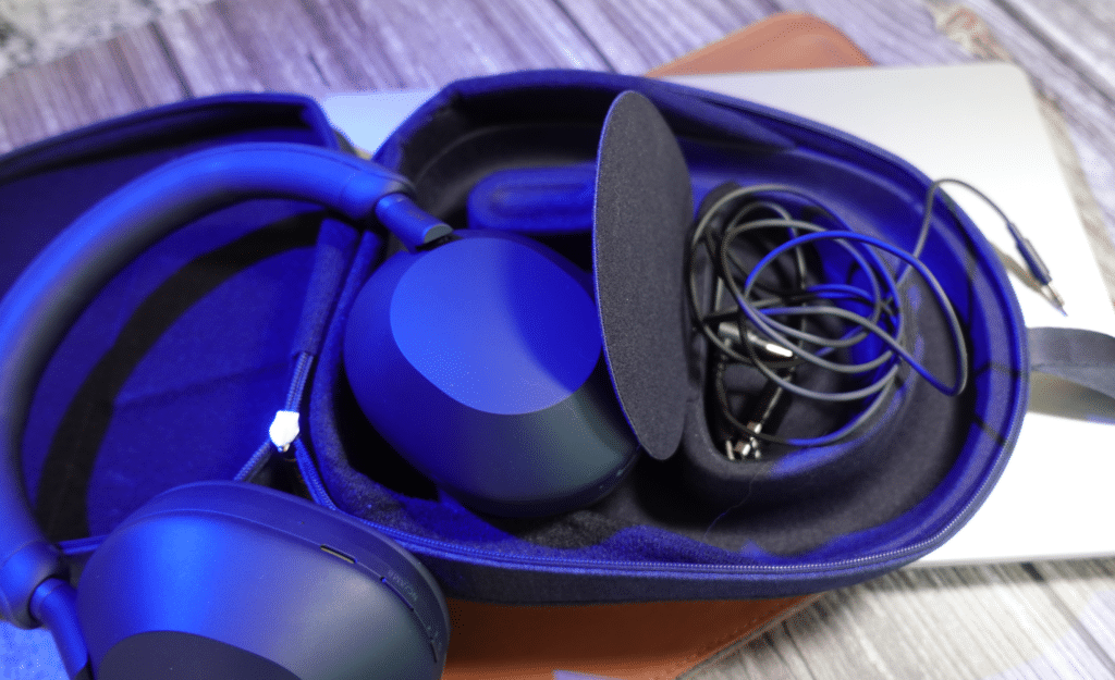 Sony WH-1000XM5